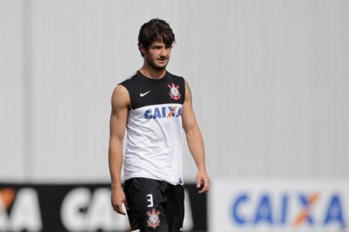 Santos e Corinthians se enfrentam no Morumbi