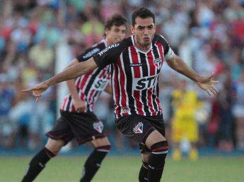 Penapolense falha nas finalizações e perde