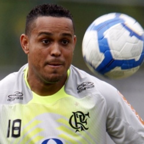 CAP: Diretoria acerta a contratação de Val Baiano, ex-Flamengo e Santos