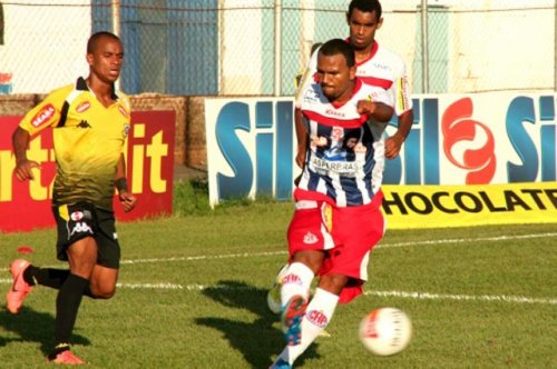Penapolense vence São Bernardo e segue buscando vaga