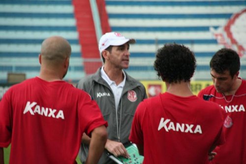 Penapolense estreia hoje no Brasileirão