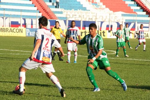 Penapolense estreia com derrota na Série D