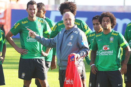 Brasil busca quebrar jejum contra a França