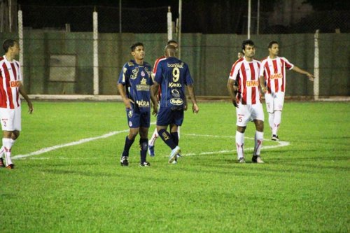 Penapolense joga para subir na tabela