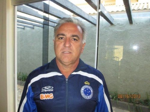 Penapolense é contratado pelo líder do Brasileirão