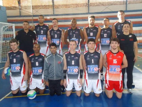Vôlei de Penápolis disputou partidas no final de semana