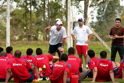 Penapolense enfrenta Juventude precisando da vitória