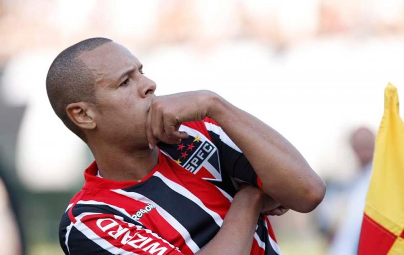 Luis Fabiano não joga contra o Bahia