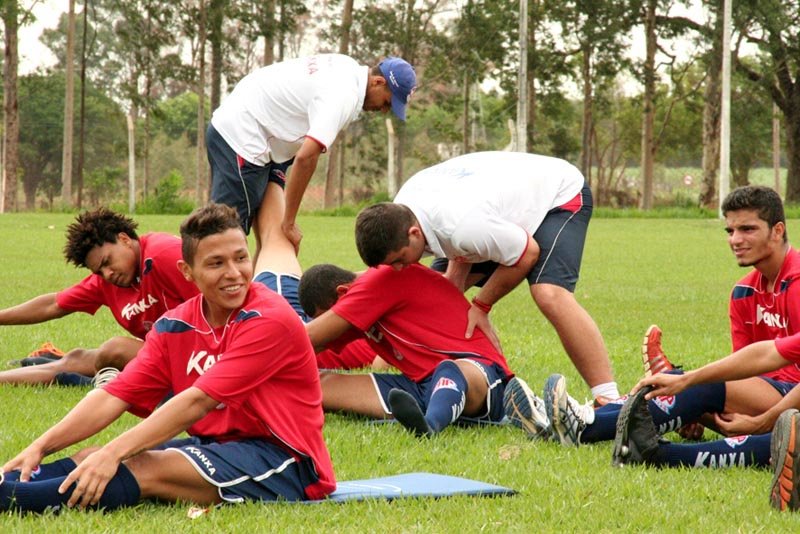 Treinamentos físicos tem início no CT