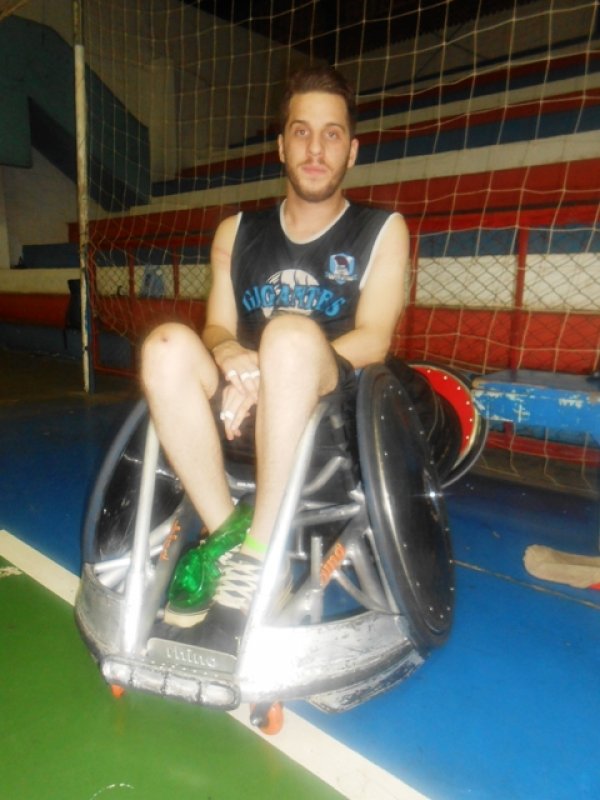 Esporte ajuda jovem a superar trauma