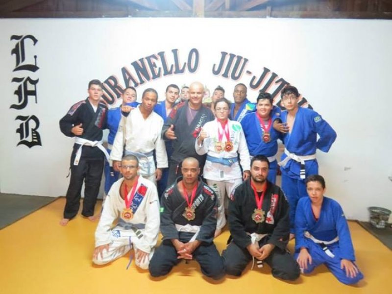 Atletas de jiu-jitsu participam do Circuito Interior