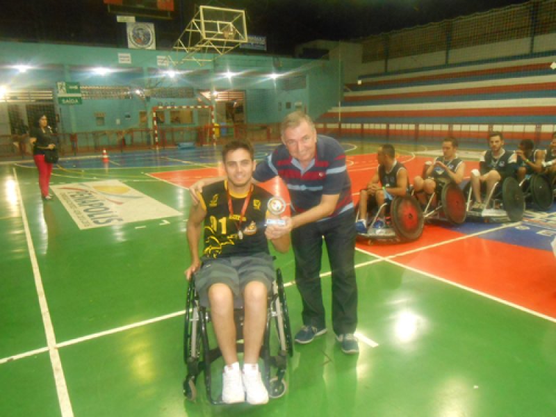 Adeacamp vence Torneio de Rugby em Cadeira de Rodas