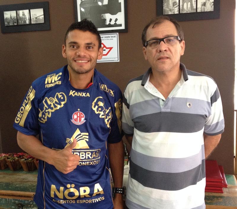 Penapolense acerta contratação de meia-atacante