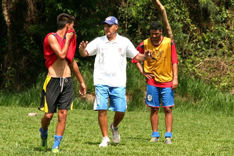 Sérgio Caetano quer time no ataque na Copinha