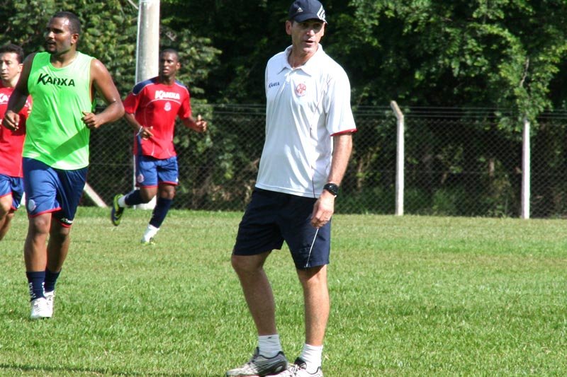 Penapolense perde para o Arapongas com time misto