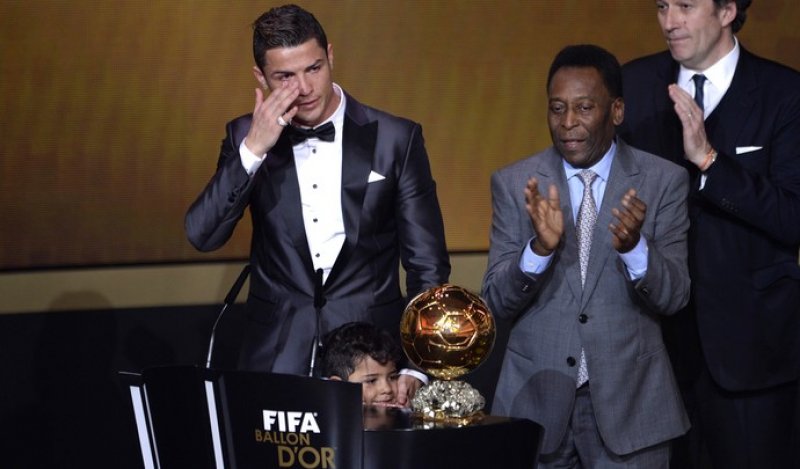 Cristiano Ronaldo conquista Bola de Ouro 2014