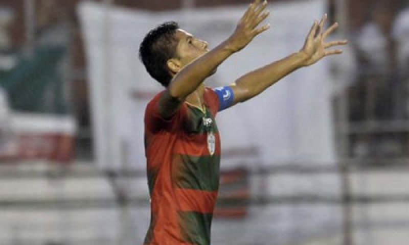 Penapolense defende liderança contra a Lusa