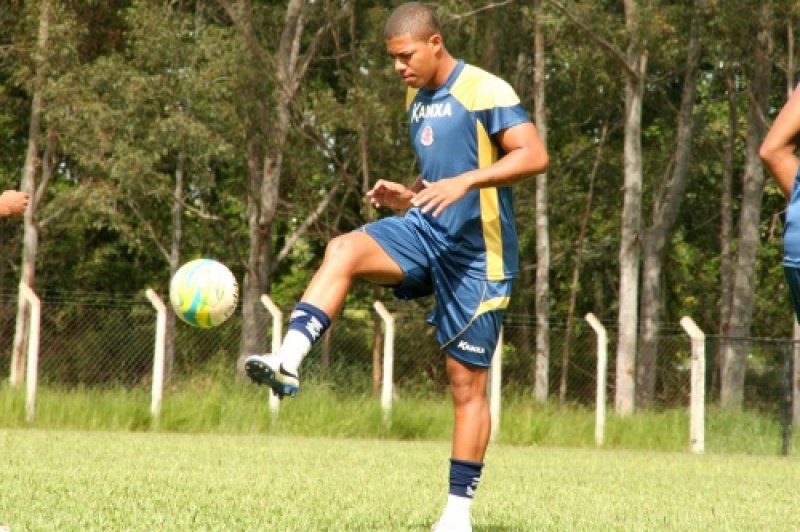 Penapolense deve ter retorno de titulares na terça