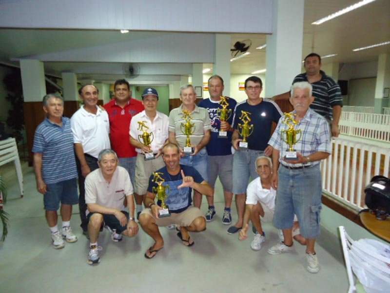 Torneios de Bocha e Truco são realizados no Clube Penapolense