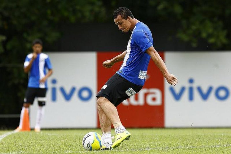 Santos: Damião considera normal ser mais pressionado