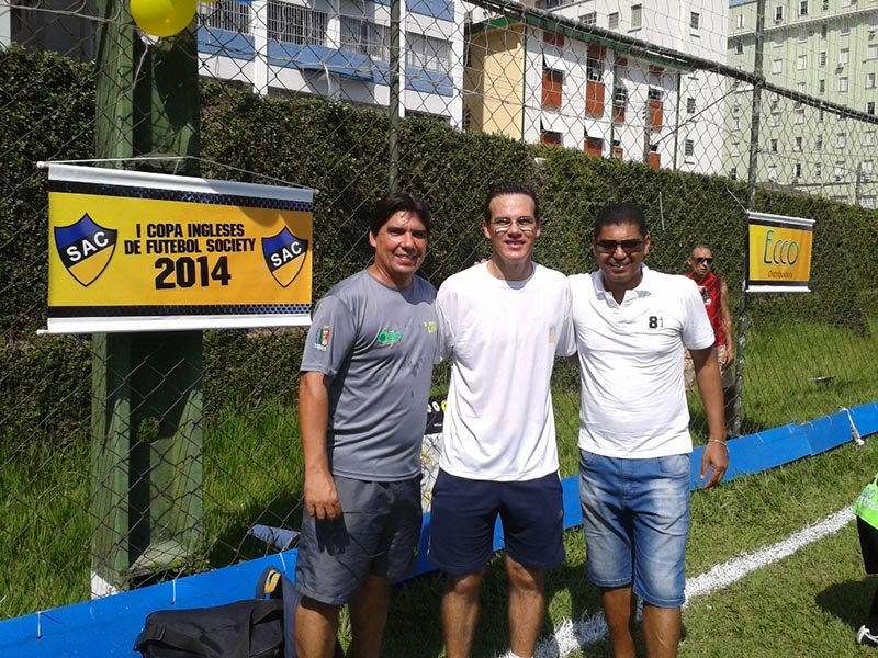Técnico Narciso prestigia abertura de torneio organizado por ex-santista