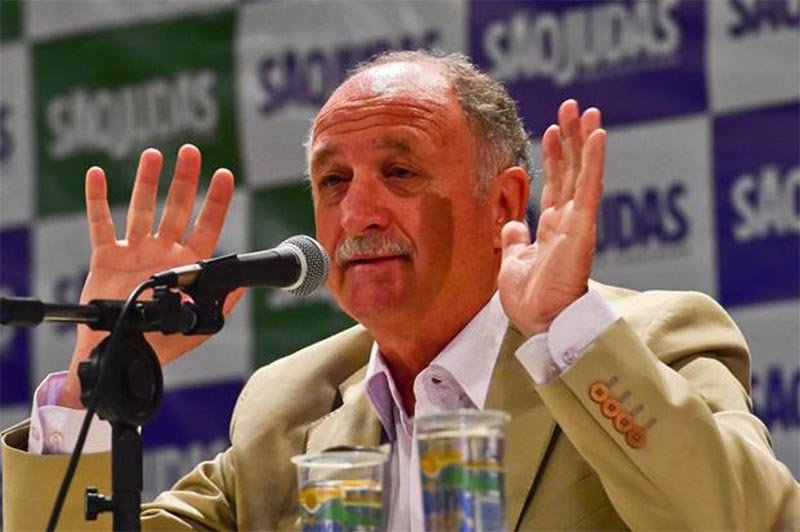 Técnico Felipão adianta nomes para Copa e diz ter lista final na cabeça