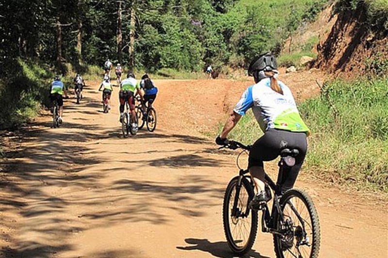 Judô e ciclismo em ação hoje