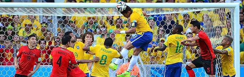 Brasil sofre para superar Ochoa e fica no zero com o México
