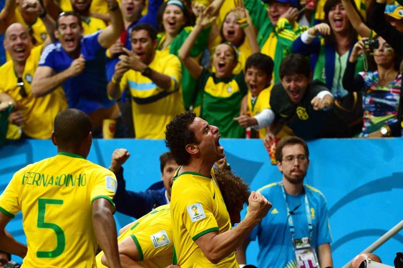 Brasil goleia Camarões e se classifica