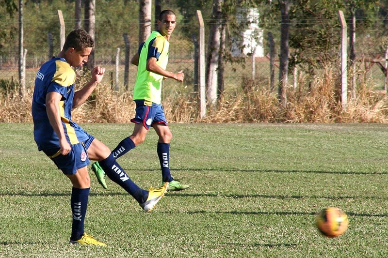 Penapolense se reapresenta nesta terça-feira