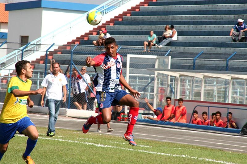 Sub-15 e sub-17 enfrentam o América sábado