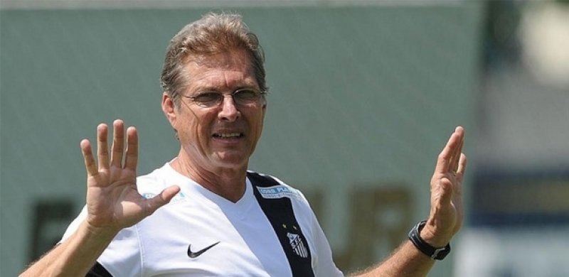 Oswaldo mantém escalação e Damião treina entre os reservas
