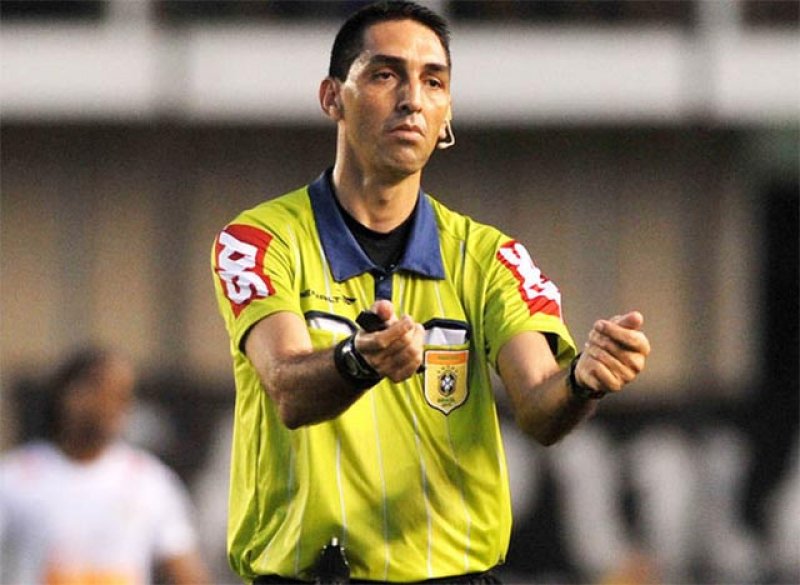 Flávio Guerra apita Fluminense x Coritiba