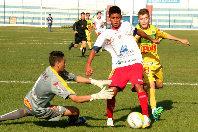 CAP/SME vence no Sub-15 e perde no Sub-17