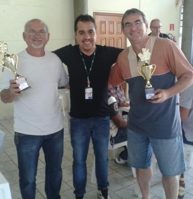 Taça Sesc tem competição de truco