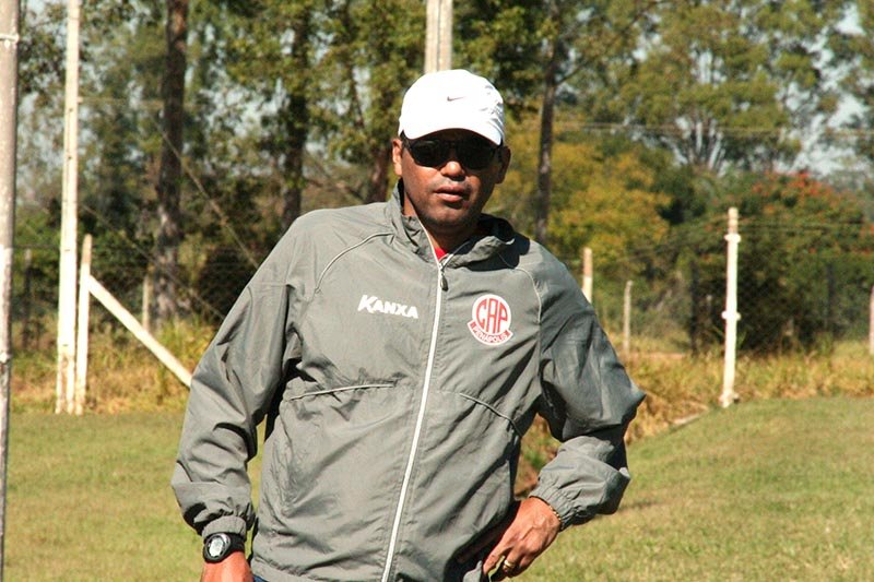 Penapolense deve ter força máxima em Blumenau