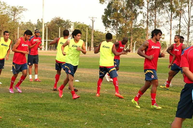 Penapolense treina para jogo decisivo