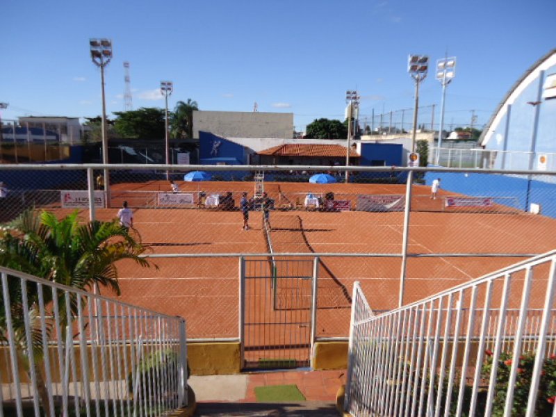CP realiza torneios de bocha, truco e tênis