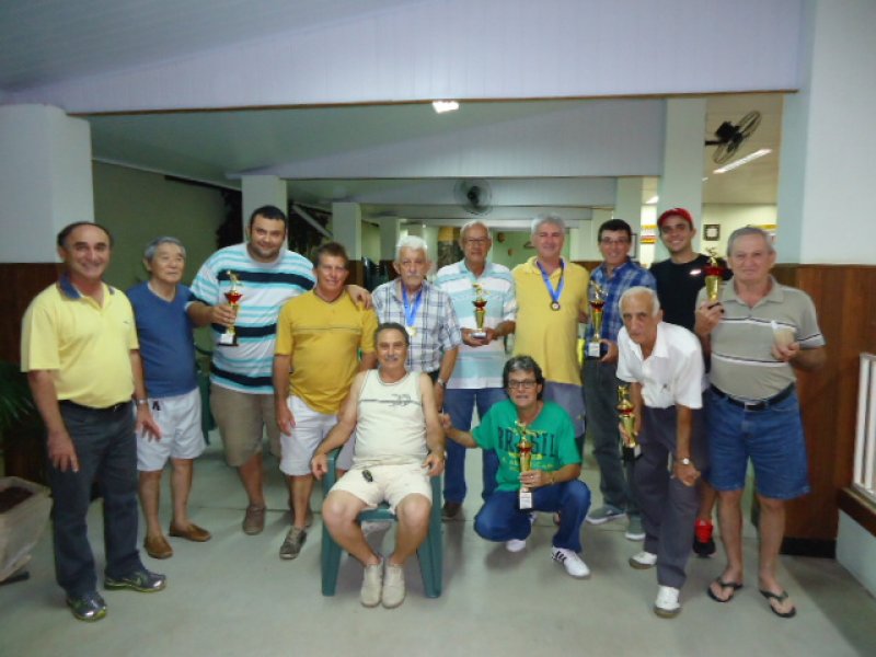 Bocha e truco movimentam CP