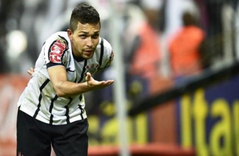 STJD reduz para três jogos suspensão a Petros
