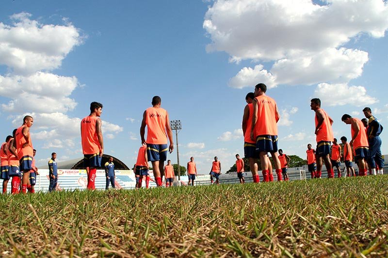 Penapolense folga e torce no fim de semana