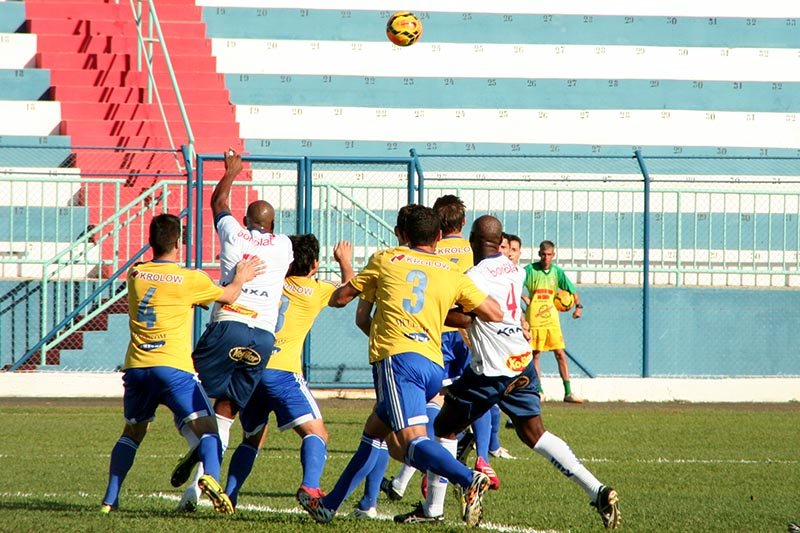 Penapolense goleia, mas não se classifica