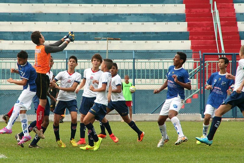 Sub-17 empata com o Guarani no Tenentão