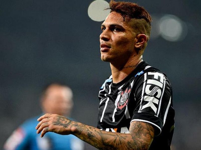 STJD suspende Paolo Guerrero e atacante não joga clássicos
