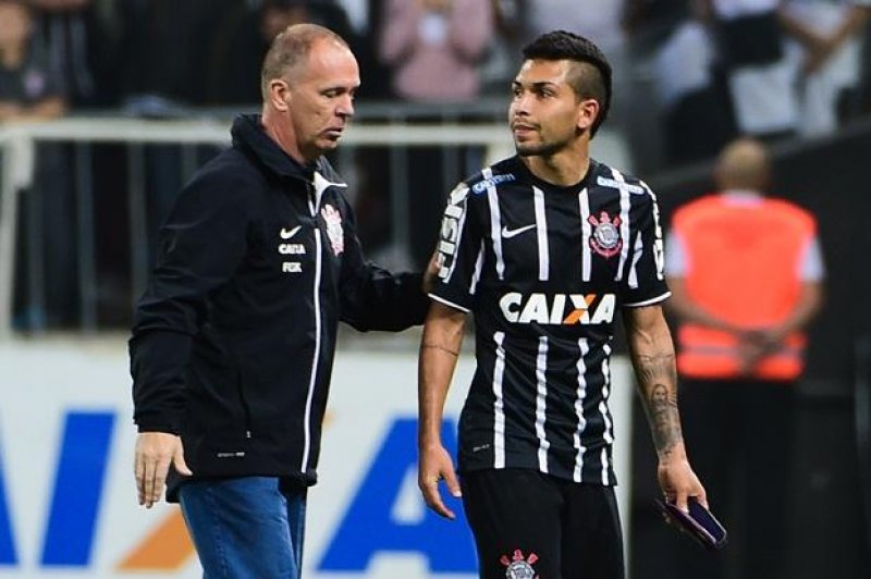 Grêmio pede ao STJD novo julgamento para caso Petros