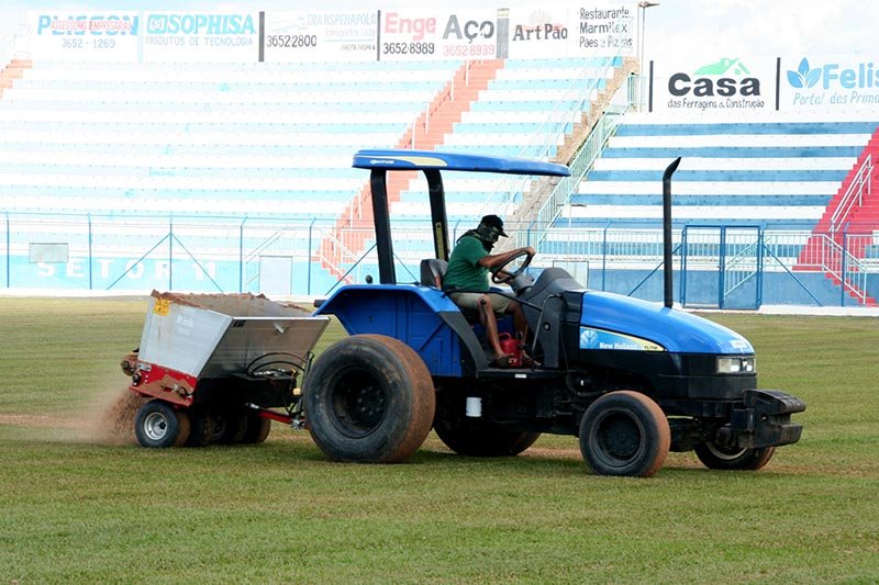 Gramado do Tenentão recebe melhorias na drenagem