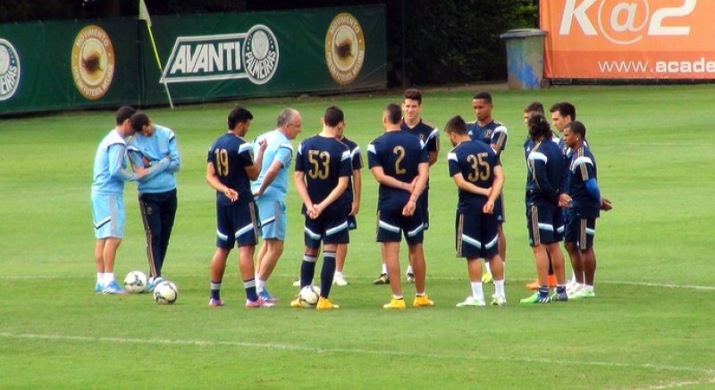 Palmeiras pega Atlético-MG sem Lúcio