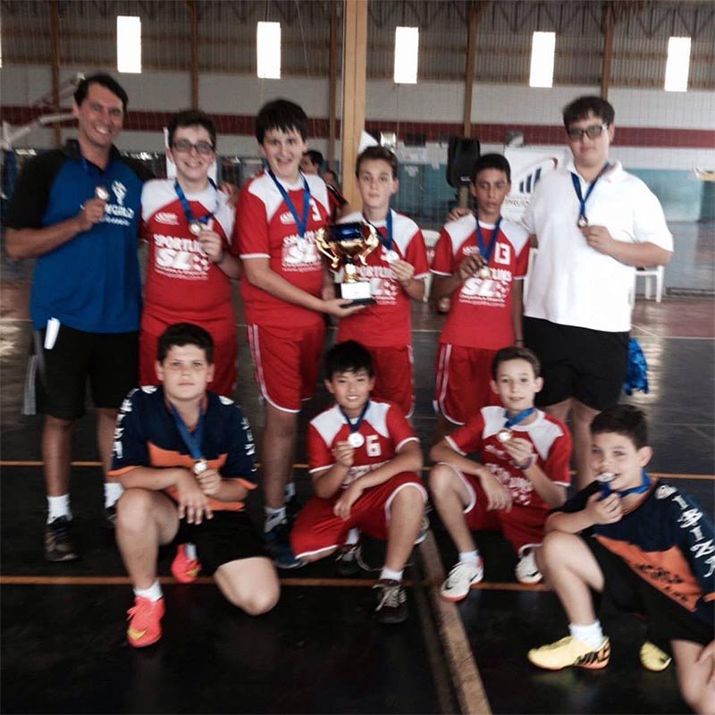 Handebol Masculino Mirim fica em  terceiro no Campeonato Regional
