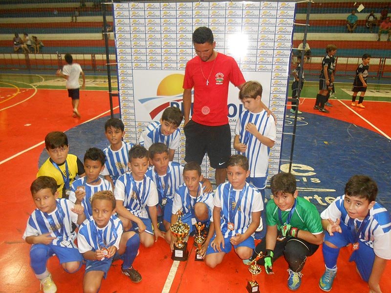 Lago Azul é campeão da Categoria Sub-8