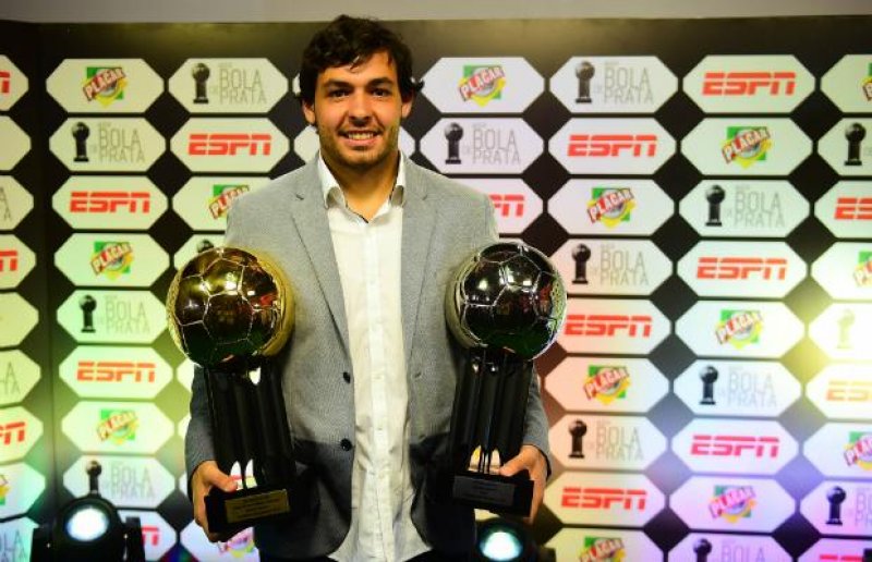 Cruzeirenses lideram premiados com a Bola de Prata
